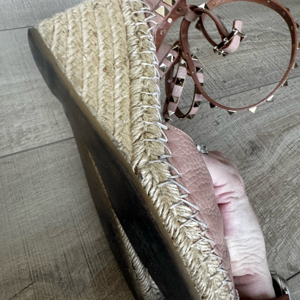 Valentino Garavani Rockstud Wedge Espadrilles - Picture 7 of 9